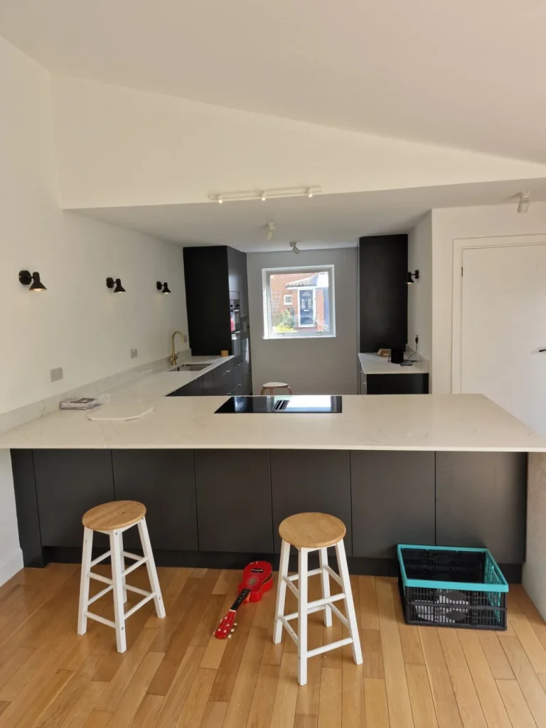 Modern kitchen design and installation and home renovation near Leighton Buzzard